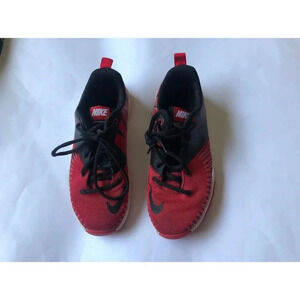Nike boys shoes sz 6Y